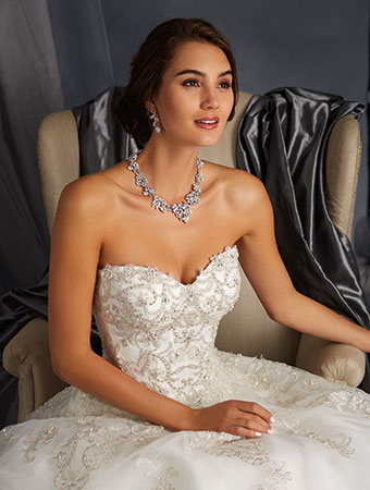 5 Tips to choose wedding jewellery that matches your wedding dress