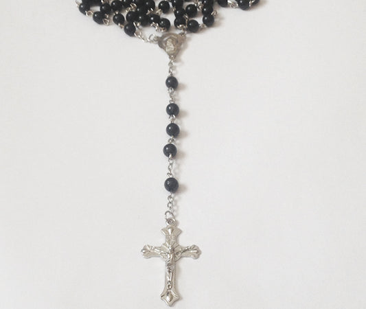 Rosary Beads, These beautiful circular rosary beads are an excellent way of expressing your faith or as a fashion accessory. In addition to the beads it has an oval shaped Madonna image, which is situated in the centre of the necklace further enhancing the design of the rosary. These rosary beads would be perfect as a First Communion or Confirmation Gift