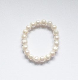 Freshwater Pearl Bracelet, This Natural Freshwater Pearl Bracelet is a classic accessory which is a perfect accompaniment for any occasion